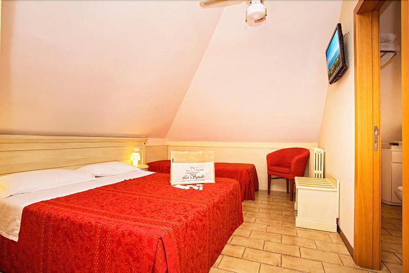 Hotel Lo Squalo Grottammare Exterior foto