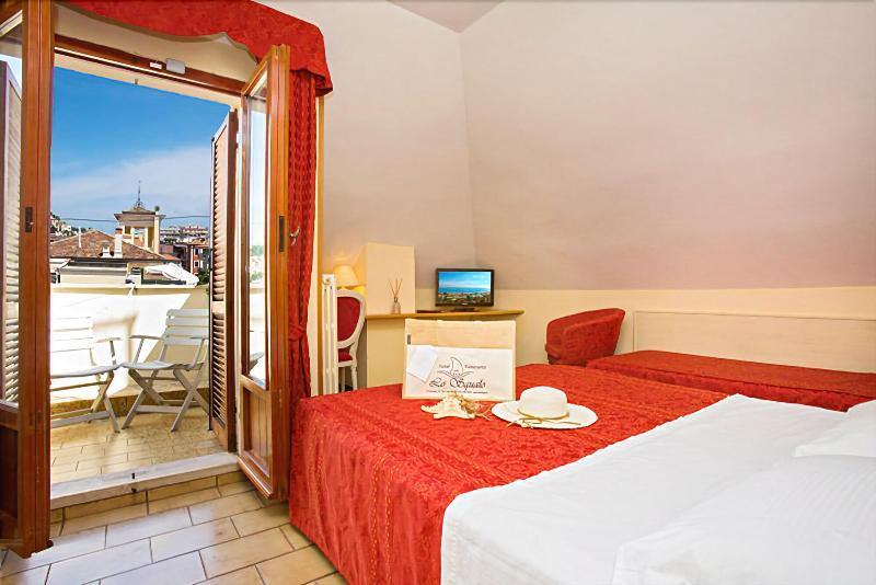 Hotel Lo Squalo Grottammare Exterior foto