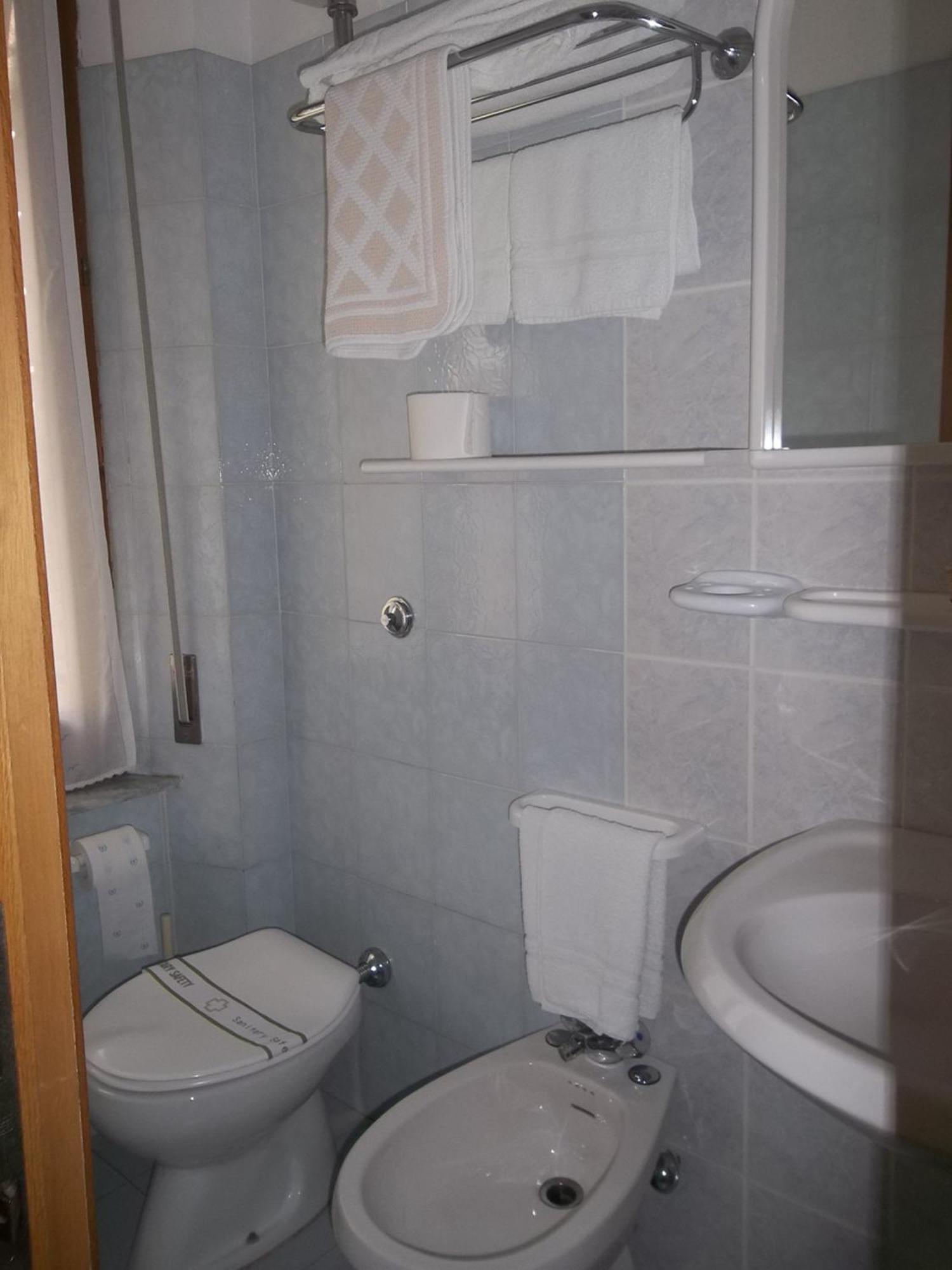 Hotel Lo Squalo Grottammare Quarto foto