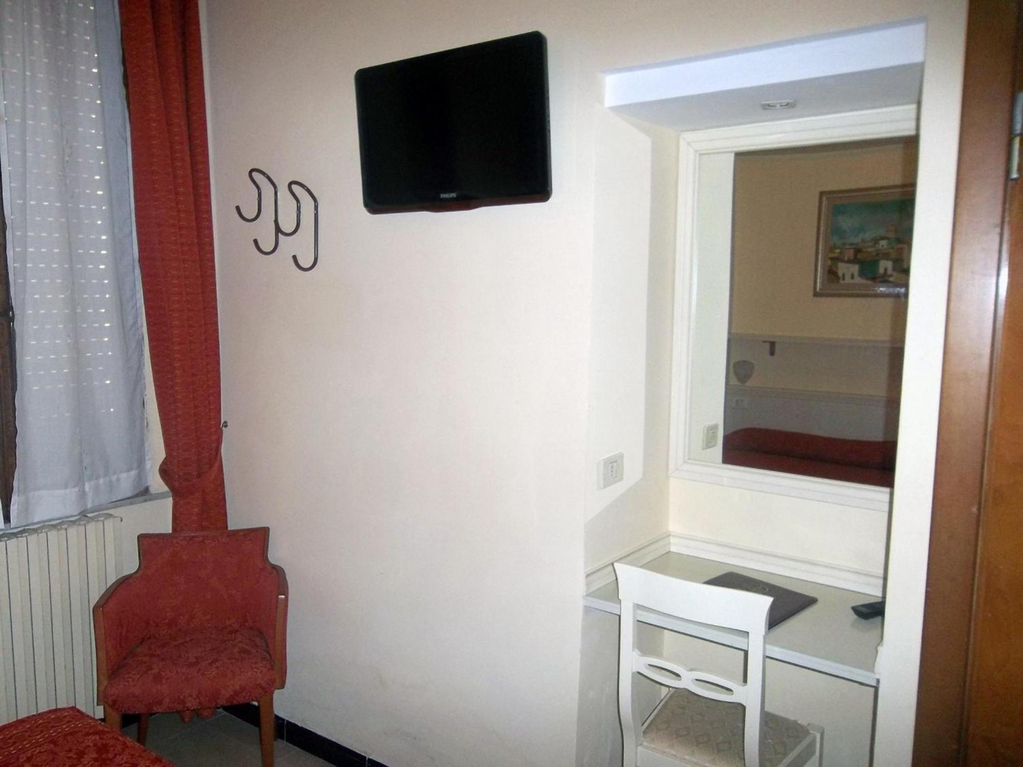 Hotel Lo Squalo Grottammare Quarto foto