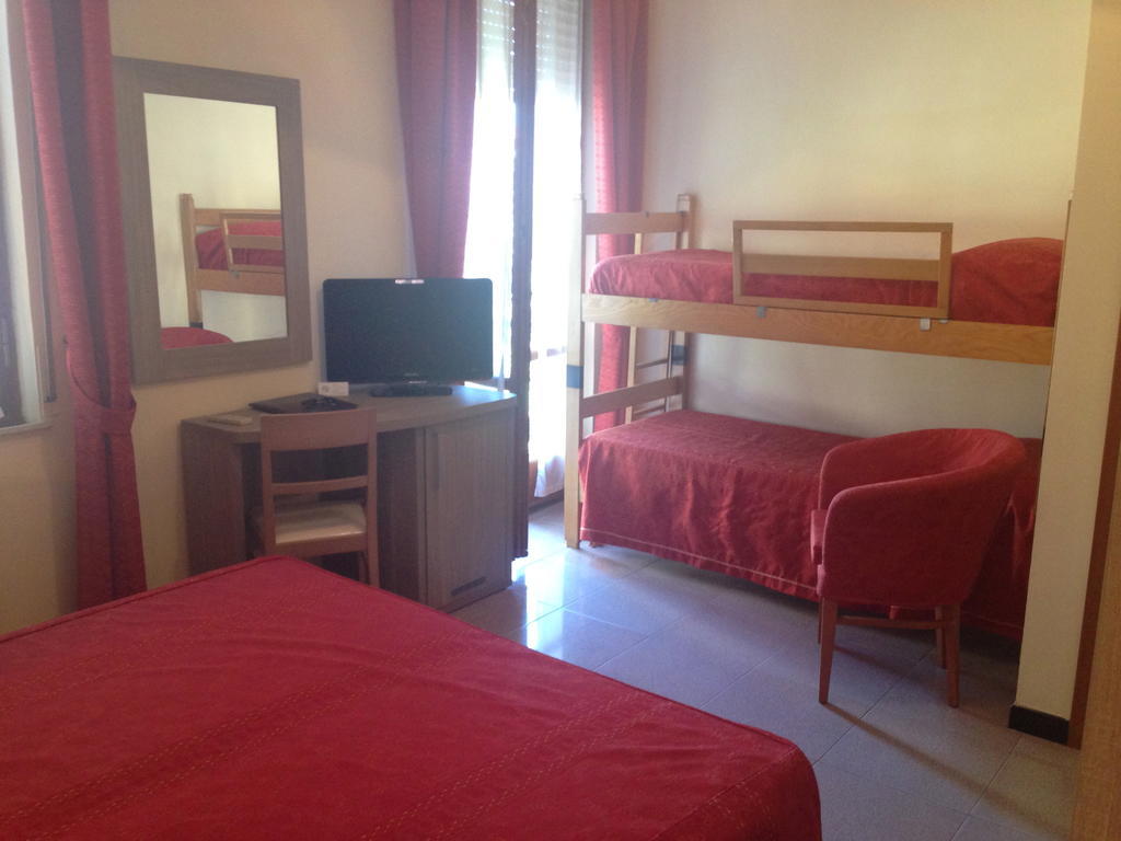 Hotel Lo Squalo Grottammare Quarto foto